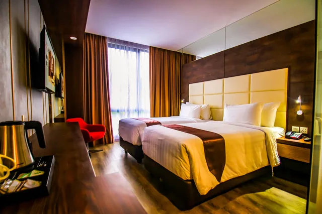 Superior, 4 Beds, Twin Beds, Asialink Hotel By Prasanthi 2/2