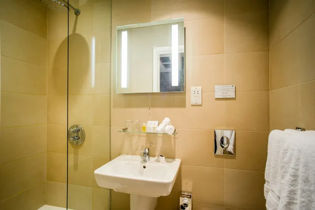 Graduate, Double Bed، The Varsity Hotel Spa 2/2