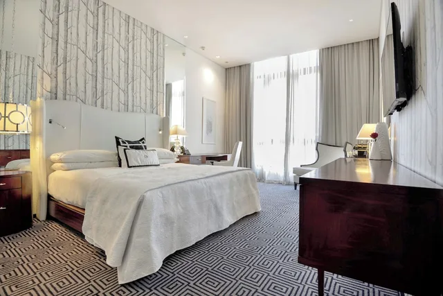 غرفة قياسية بسرير كينج، Davinci Hotel And Suites On Nelson Mandela Square 2/8