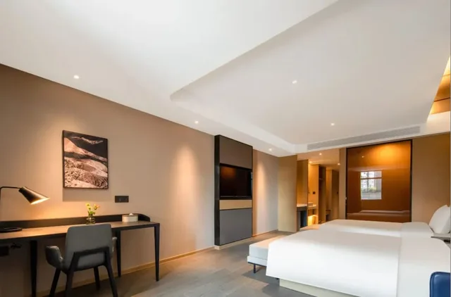 Superior, Twin Beds, Atour Hotel Nanjing Maqun 2/4