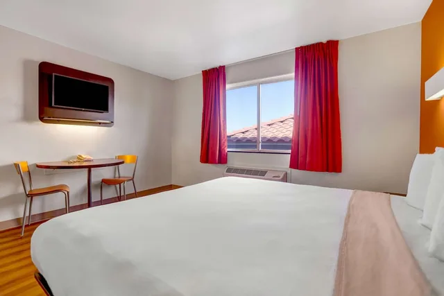 غرفة قياسية بسرير كينج لذوي الإعاقة، Americas Best Value Inn Apache Junction 1/5