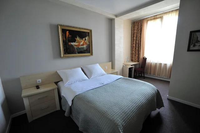 غرفة قياسية بسرير كوين بإطلالة على المدينة، ZP HOTEL 1/3