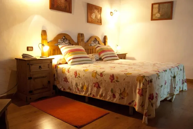 جناح جونيور، Bentor Rural Hotel 6/8