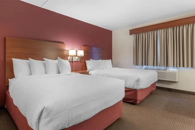 غرفة قياسية بسريرين كوين يُسمح فيها بالحيوانات الأليفة، SureStay Plus Hotel by Best Western Litchfield 4/9