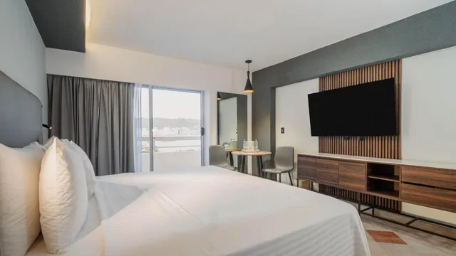 غرفة قياسية بإطلالة جزئية على البحر، HS Hotsson Smart Acapulco 1/2