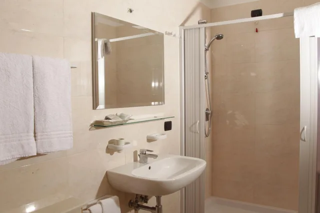 غرفة بسرير مزدوج أو سريرين منفصلين، Hotel Club Bellavista 4/6