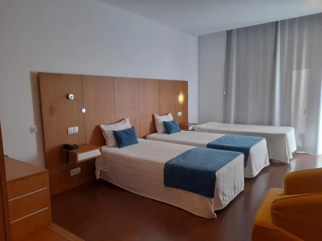 Room, Twin Beds, with Extra Bed, Belmonte Sinai Hotel 2/6