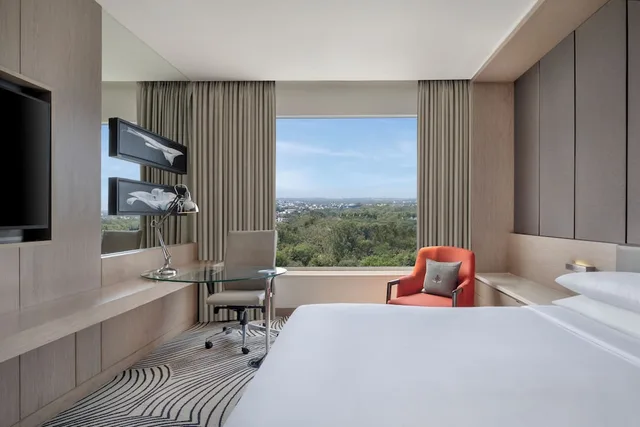 غرفة كلوب بسرير كينج بإطلالة على المدينة، Sheraton New Delhi 1/10