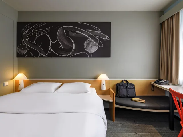 Standard Room With One Double Bed، IBIS HAMBURG ALSTERRING 2/7