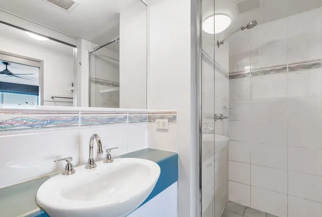 شقة بسريرين كوين وسريرين منفصلين بإطلالة على النهر بـ3 غرف نوم بجاكوزي، REFLECTIONS HOLIDAY APARTMENTS 8/10