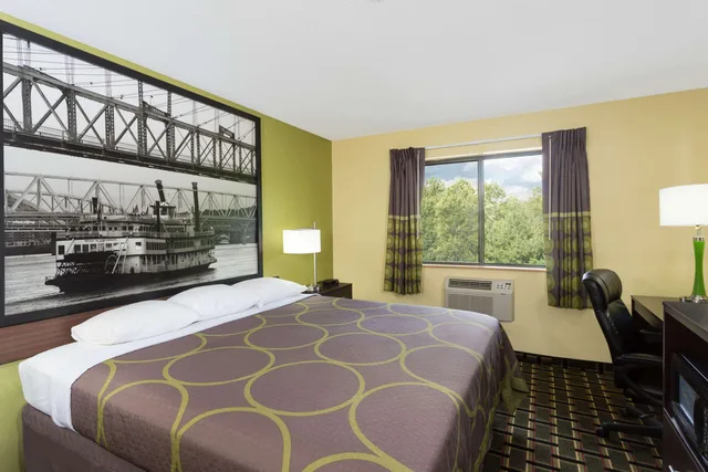 غرفة بسرير كينج، Super 8 By Wyndham Marietta 1/1