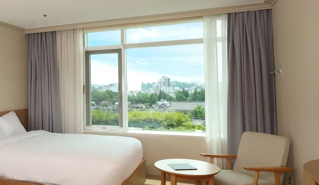 Semi Room, Deluxe, Twin Beds, Semi Double Bed, with View، Lahan Hotel Jeonju 2/4