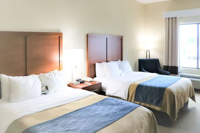 غرفة بسريرين كوين لذوي الإعاقة، Comfort Inn and Suites Sikeston I-55 4/8