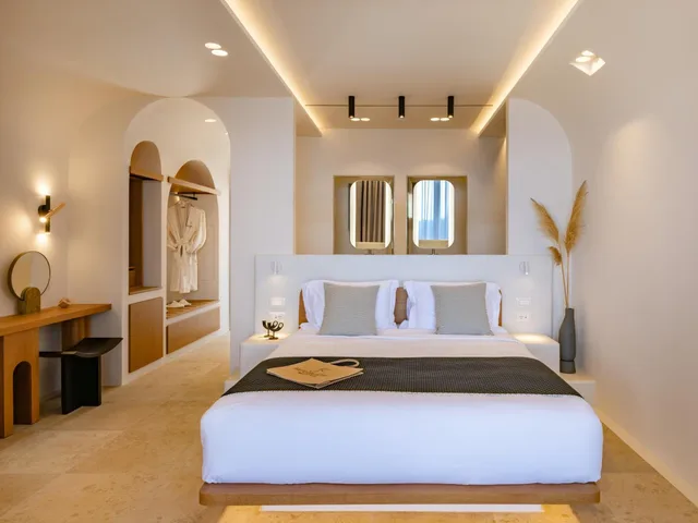 Sunset, Junior Suite, King Bed, Sea View, Sofa, with Pool، SANTO MINE OIA SUITES 1/2