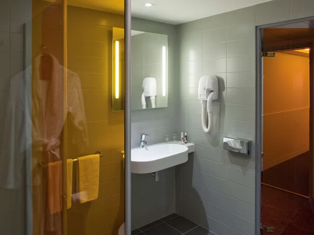 1 Bedroom, Family, Apartment, King Bed, Residence Mercure Paris La Defense Gde Arche 1/4
