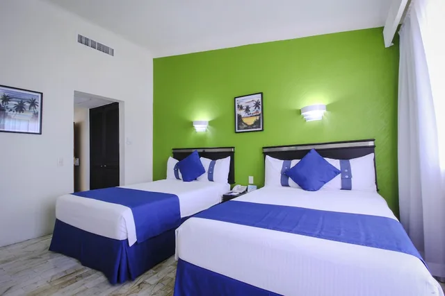 غرفة قياسية بشرفة، Aquamarina Beach Hotel Cancun 8/8