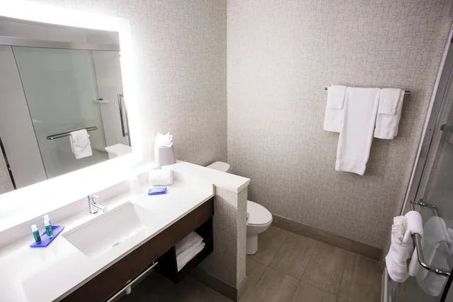 غرفة قياسية بسريرين كوين، Holiday Inn Express and Suites Gettysburg an IHG Hotel 7/7