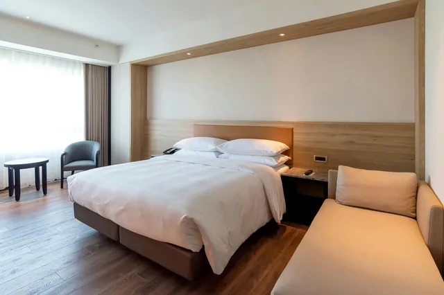 غرفة بسرير كينج، Sheraton Taoyuan Hotel 2/2