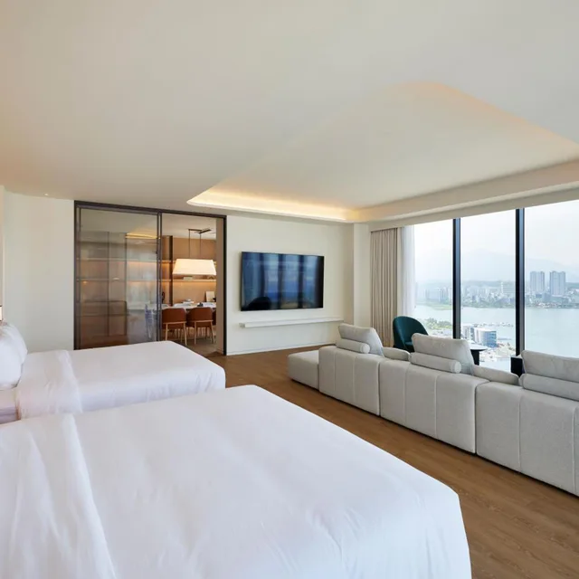 Suite, 2 King Beds, Homm Marina Sokcho 1/7
