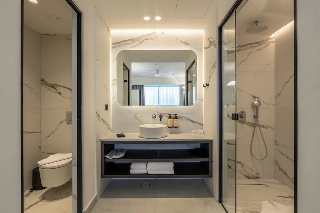 جناح فاخر بسريرين كينج وسرير فردي، Scala Boutique Hotel & Suites 5/7