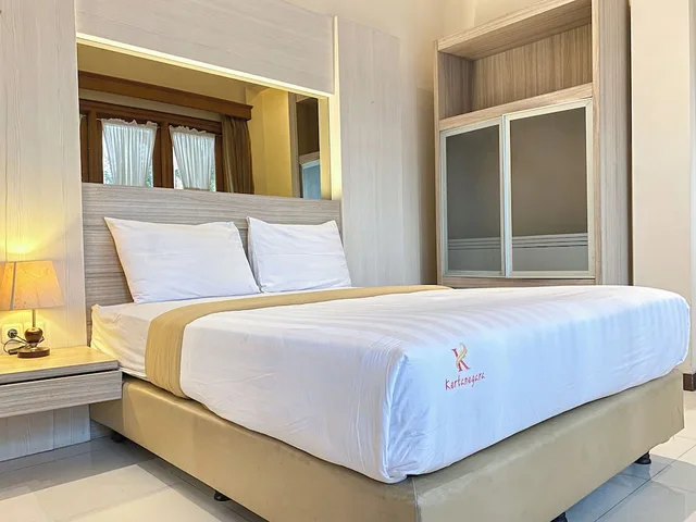 غرفة قياسية بسرير كوين، Kertanegara Premium Guest House 1/4
