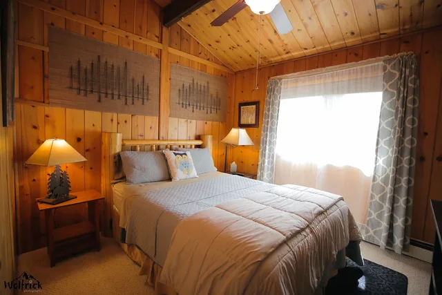 جناح رباعي بسرير كوين وسريرين منفصلين بغرفتي نوم، Jewel Lake Bed Breakfast 1/2