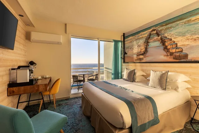 غرفة سوبيريور بسرير كينج بإطلالة على البحر، Best Western Plus Hotel Canet-Plage 4/10