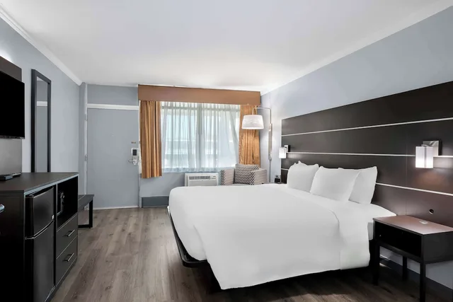 غرفة قياسية بسرير كوين لذوي الإعاقة، SureStay Plus Hotel By Best Western Brandywine Valley 1/6