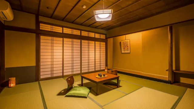 غرفة يابانية قياسية بفرشتي فوتون بحوض استحمام، Yukai Resort Saichoraku 2/2