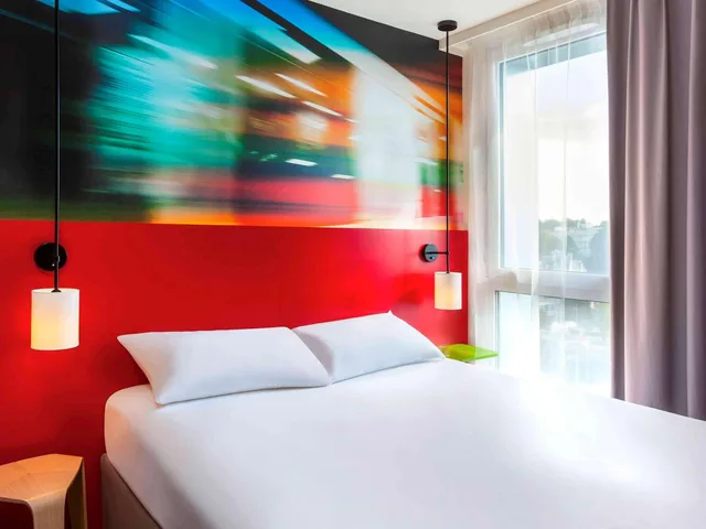 جناح عائلي قياسي بسرير مزدوج وسريرين منفصلين، Ibis Styles Mulhouse Centre Gare 1/5