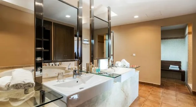 Superior, Single, Double Bed, Sea Front، Be Live Collection Saidia 2/2