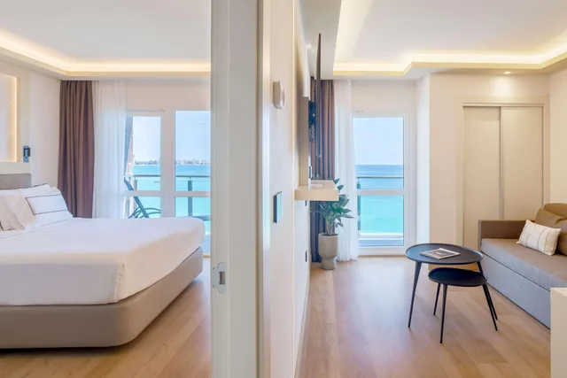 جناح بريميوم جونيور، The Level At Melia Alicante 4/7
