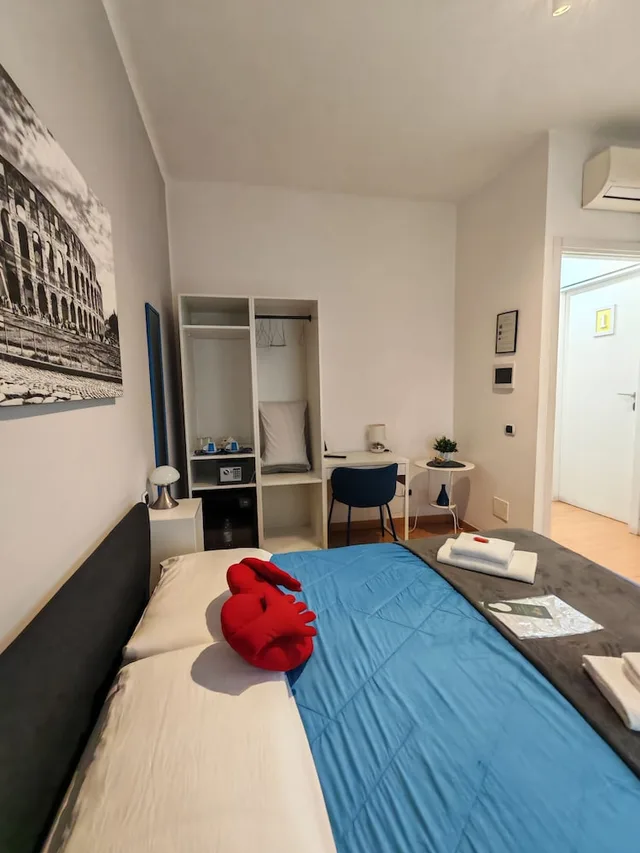 Blue, Queen Bed، Trasteveredreamsuites 7/10
