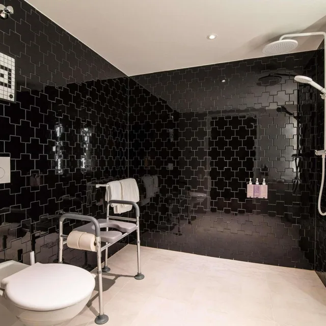 Tribe Extra, Solo, Accessible، TRIBE Dusseldorf 6/6