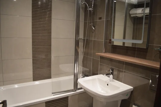غرفة عائلية، Cruachan Hotel 8/9