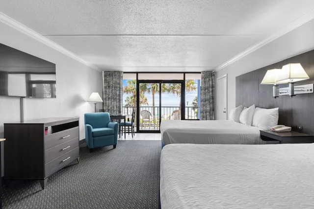 غرفة قياسية بسريرين كوين، Grande Shores Ocean Resort 1/5