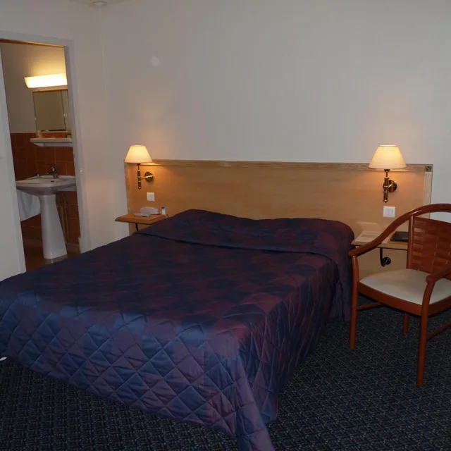 غرفة مفردة، Hotel Le Bourbon 3/5