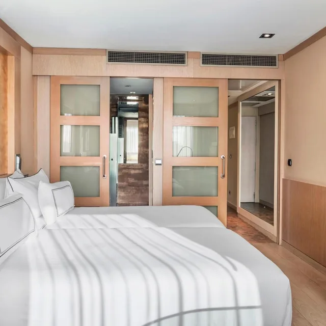 غرفة بسرير فردي، Melia Madrid Princesa Hotel 1/8