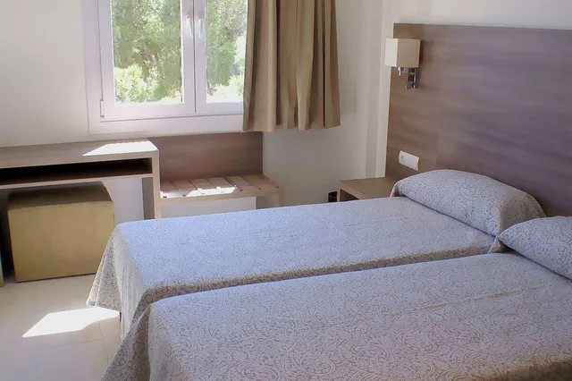 شقة بسريرين منفصلين بإطلالة على البحر بغرفة نوم واحدة مع أريكة، Cabot Tres Torres Apartamentos 6/10