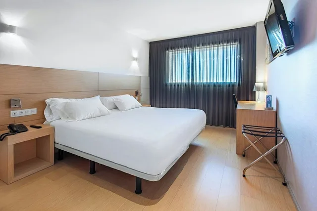 غرفة عائلية بسرير كوين وسرير فردي، Sercotel Hola Tafalla 2/10