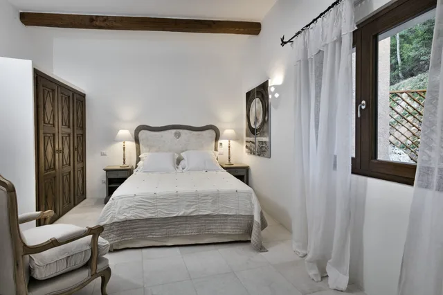 2 Bedrooms, Luxury, Apartment, 1 Single and 2 Queen Beds، Relais Villa Carola 1/10