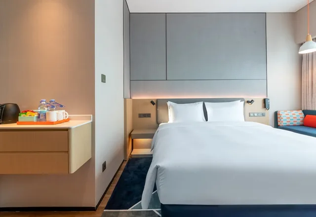 غرفة قياسية بسرير كينج بإطلالة على المدينة، Holiday Inn Express Shenzhen Longhua 10/10