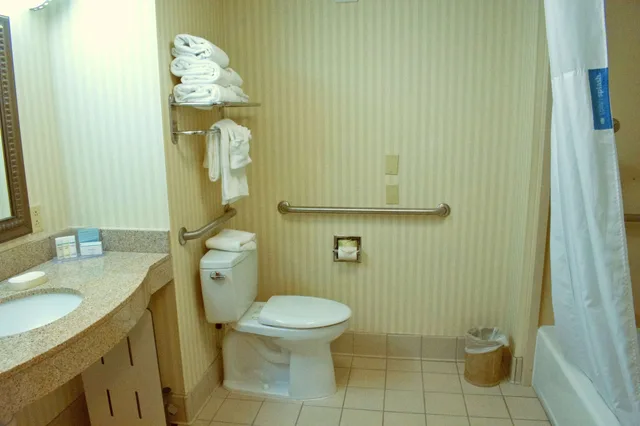 Study, King Bed, Sofa, Hampton Inn Ithaca 10/10