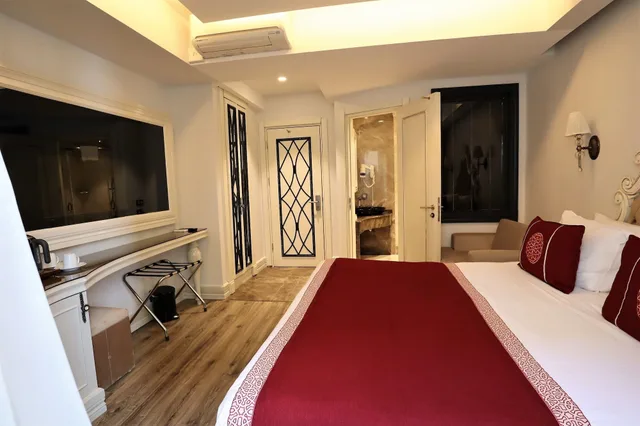 Standard, Double Bed, French Balcony، ANTHEMIS HOTEL 8/10