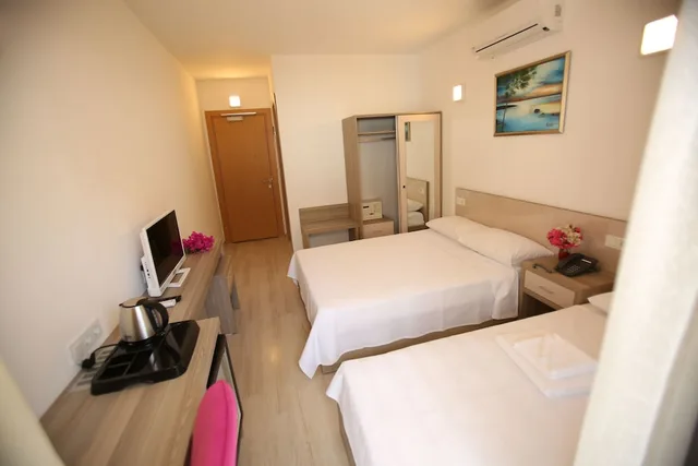 غرفة قياسية ثلاثية بسرير مزدوج وسرير فردي، Aria Doria Otel 5/10