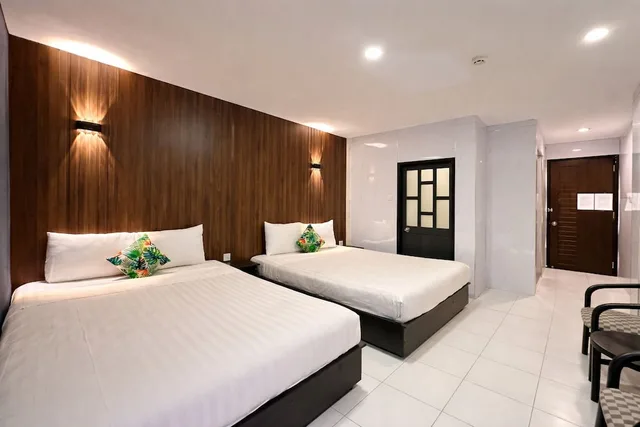غرفة عائلية رباعية بسريرين كوين، Holiday Hotel 1/10