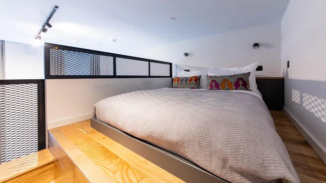غرفة قياسية بسرير مزدوج، Linton Collection - Blackfriars Lofts 1/1