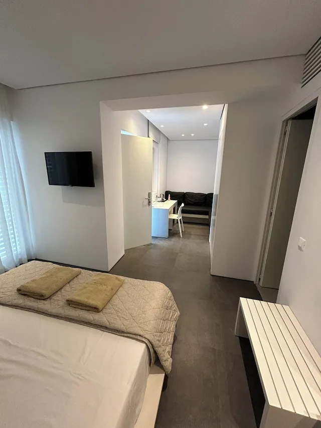 جناح جونيور بسرير كينج وسرير فردي بإطلالة على البحر، Relux Ios Hotel 3/10