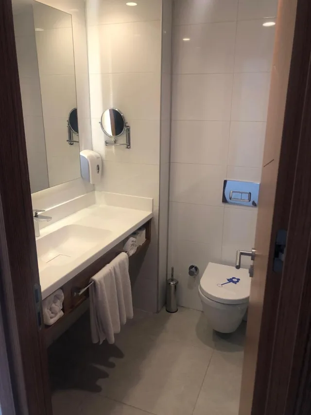 غرفة كبيرة بإطلالة على البحر، Imbat Hotel 6/6