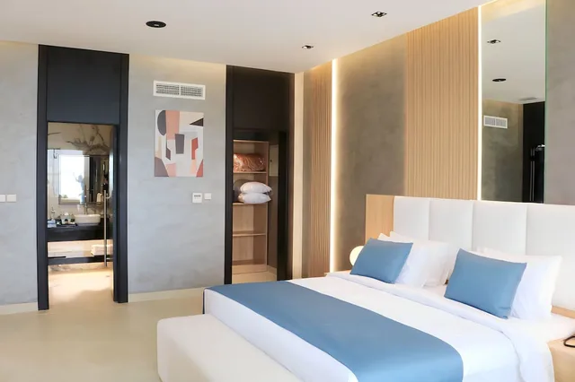 غرفة سوبيريور بسرير كينج بإطلالة على البحر، Palma Beach Resort Spa 2/6